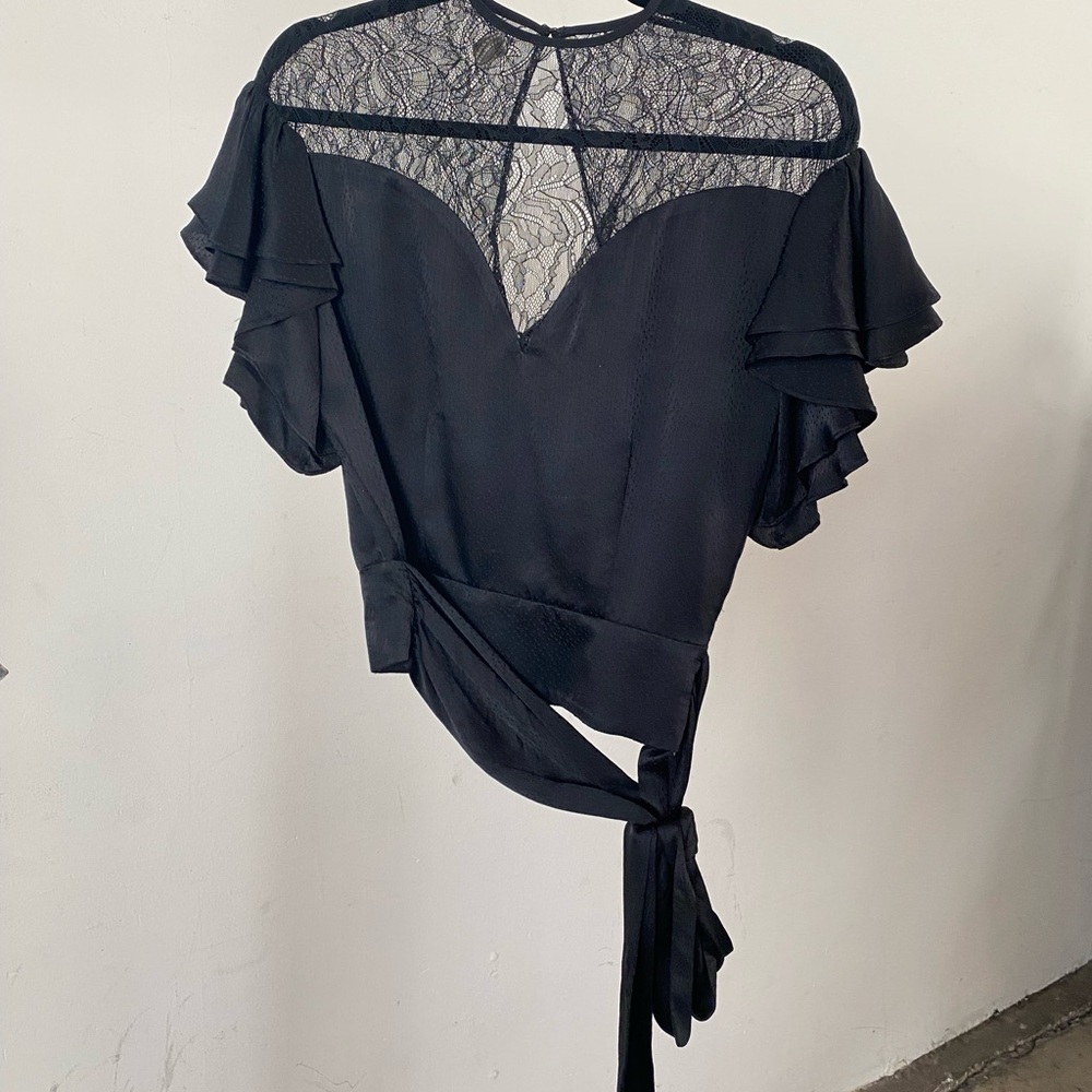 1980s Vintage black dotted satin sweetheart lace ruffle sleeve top size small